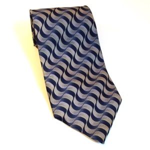 men’s silk necktie